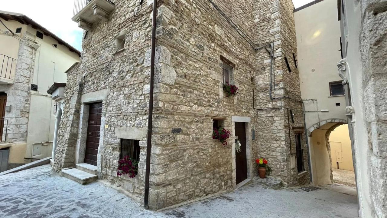 Casa Vacanze Margiu Pater Domus Goriano Sicoli Exterior foto